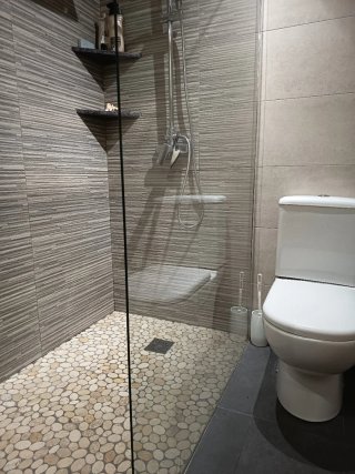 Vendo piso con terraza, garaje, trastero, paellero