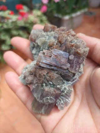Mineral natural