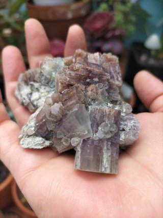 Mineral natural