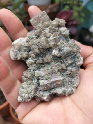 Mineral natural