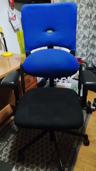 Escritorio y silla Steelcase Strafor