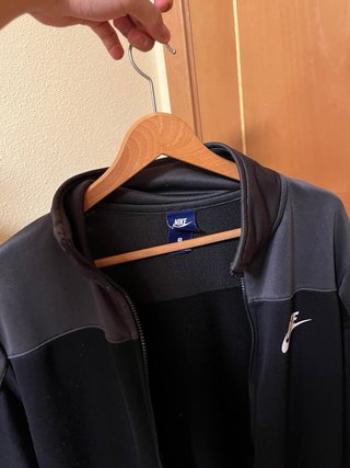 Chaqueta Nike Negra y Gris
