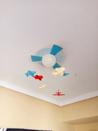 Lámpara infantil aviones. OFERTAAAAAAAA