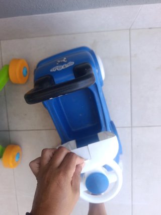 Correpasillos Fisher Price y Coche Azul