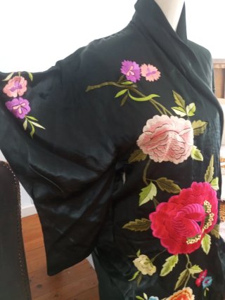 Kimono Antiguo Seda Bordado Mano