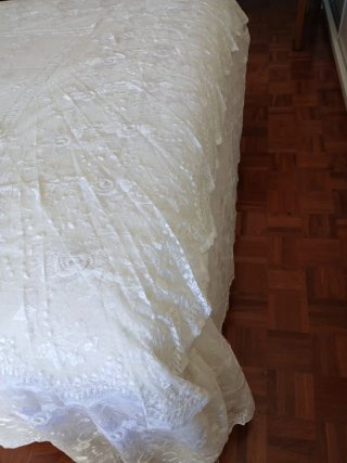Colcha antigua de encaje para cama de matrimonio