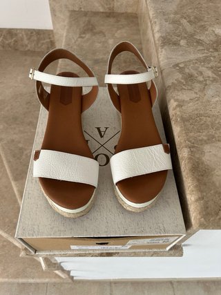 Sandalias cuña Popa blancas y marrón