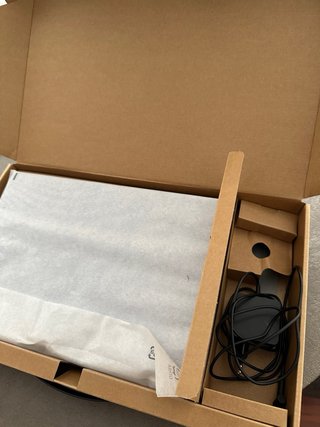 Portátil Asus Vivobook Plata con Cargador y Caja