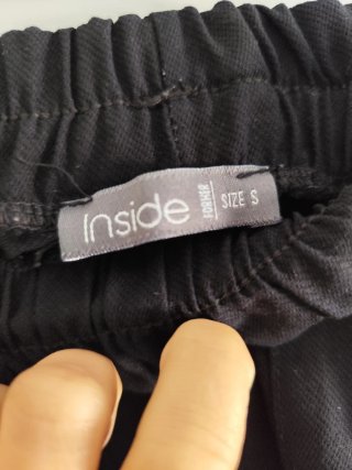 Pantalón jogger negro y verde caqui
