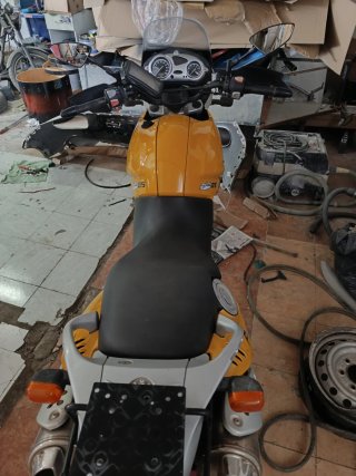BMW F650GS Amarilla