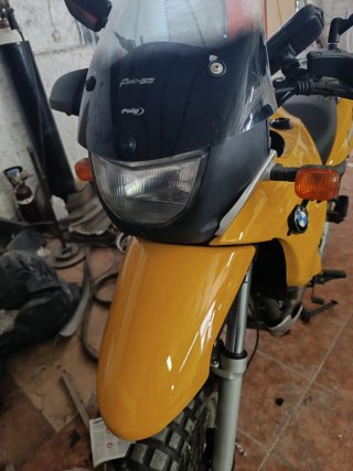 BMW F650GS Amarilla