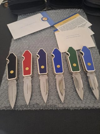Franklin Mint Cuchillos Colección Monstruos Oro 24