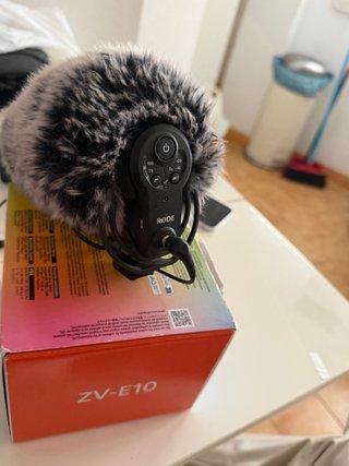Sony ZV-E10 + Tamron 17-70mm f/2.8