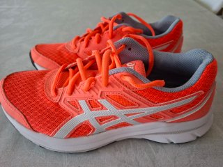 Zapatillas Asics Running Naranja y Blanco