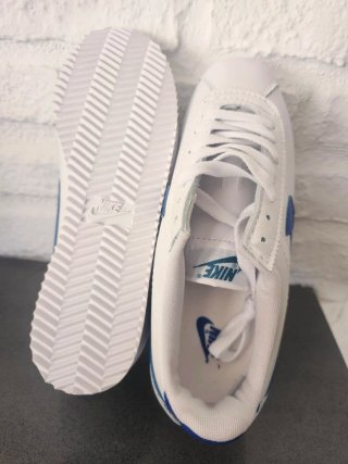 Nike Cortez Blancas y Azules