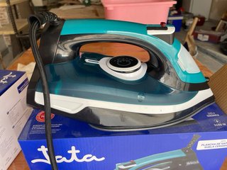 Plancha de Vapor Jata Suela Cerámica 2400W