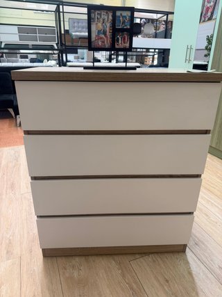 Cómoda 4 cajones madera y blanco