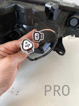 Faro Toyota rav4 usado