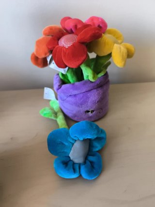 Peluche Flores Arcoíris
