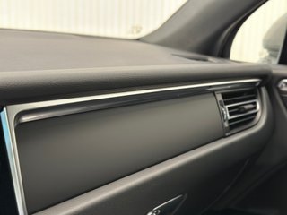 Porsche Macan 2024