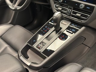 Porsche Macan 2024