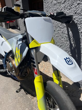 Husqvarna FS 450 Supermotard 2024