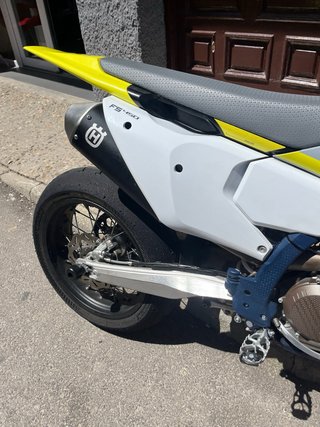 Husqvarna FS 450 Supermotard 2024