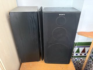 Equipo Sony: Radio, Tocadiscos y Doble Cassette