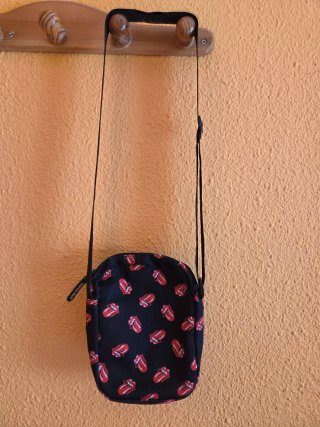 Bandolera Rock Sax Estampado Labios