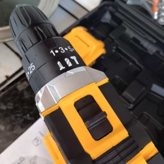 Taladro Percutor con 2 Baterías OFERTA