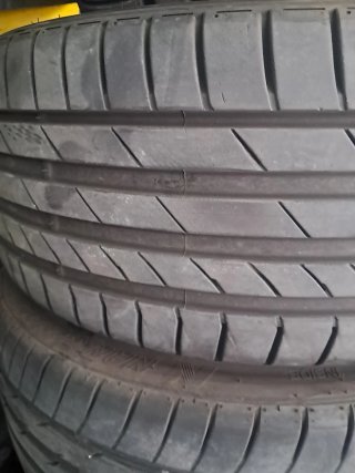 Neumáticos 225 35 18 87v  queda 4 40€ por rueda