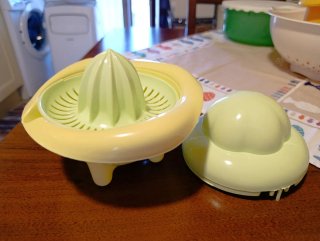 Utensili da cucina in plastica