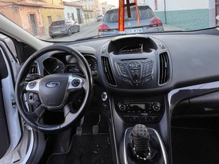 FORD Kuga 2.0 TDCi - 140 CV - 4x2 Titanium