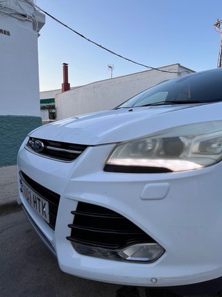 FORD Kuga 2.0 TDCi - 140 CV - 4x2 Titanium