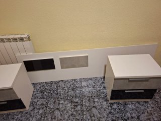 Testiera e comodini