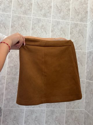 Falda marrón con cordones