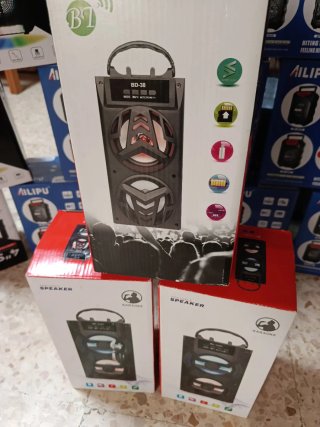Lote Altavoces Bluetooth para la playa piscina