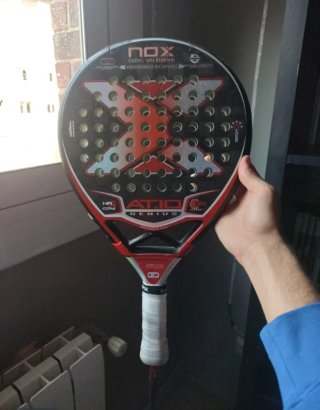 Pala Padel Nox AT10 18K Genius