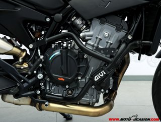 KTM 890 DUKE