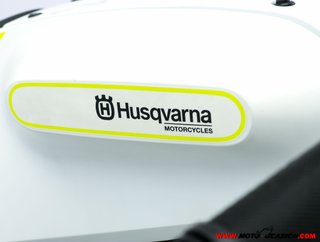 HUSQVARNA VITPILEN 401 -APTA A2-