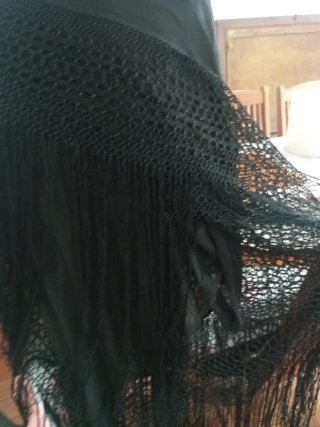 Mantón de crespón liso negro