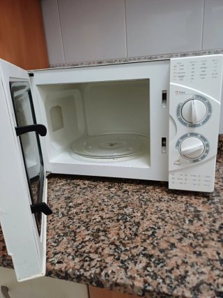 Microondas Orbegozo Blanco