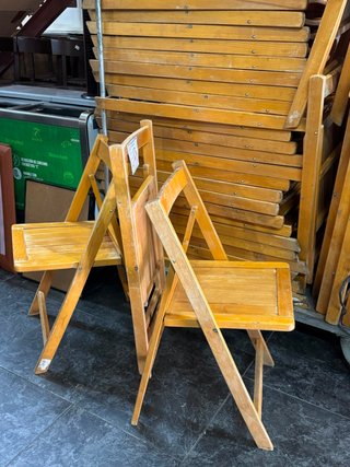 Sillas de madera plegables
