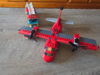 Hidroavión y camión bomberos Lego