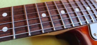 Guitarra Fender Stratocaster HSS Plus Top Mejorada
