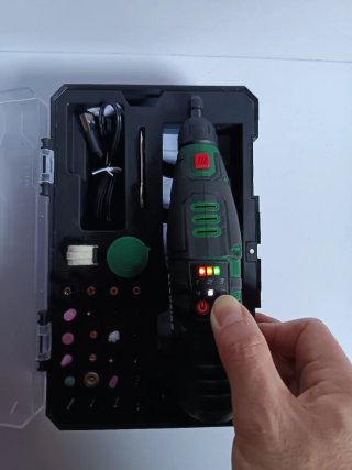 Taladro Parkside tipo Dremel con accesorios