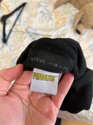 Sudadera Negra Peanuts Authentic