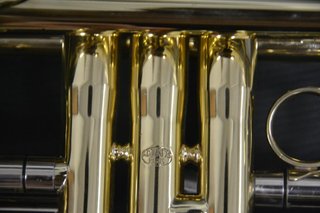 Trompeta Sib Courtois Evolution III Lacada