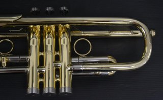 Trompeta Sib Courtois Evolution III Lacada