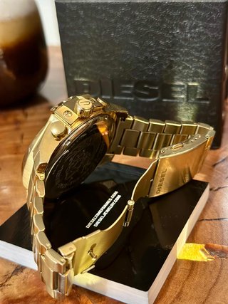 Reloj Diesel DZ4360 Dorado